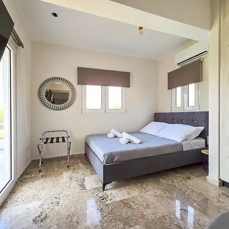 Temenisjewel Cosy Seaside Aigio